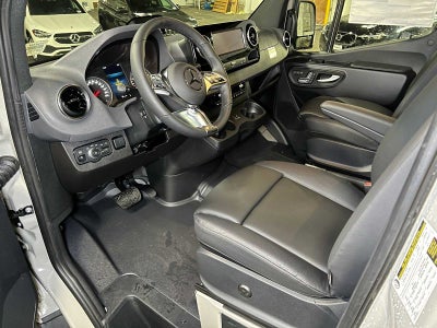 2026 Mercedes-Benz Sprinter Passenger 2500 Standard Roof I4 Diesel HO 144 AWD