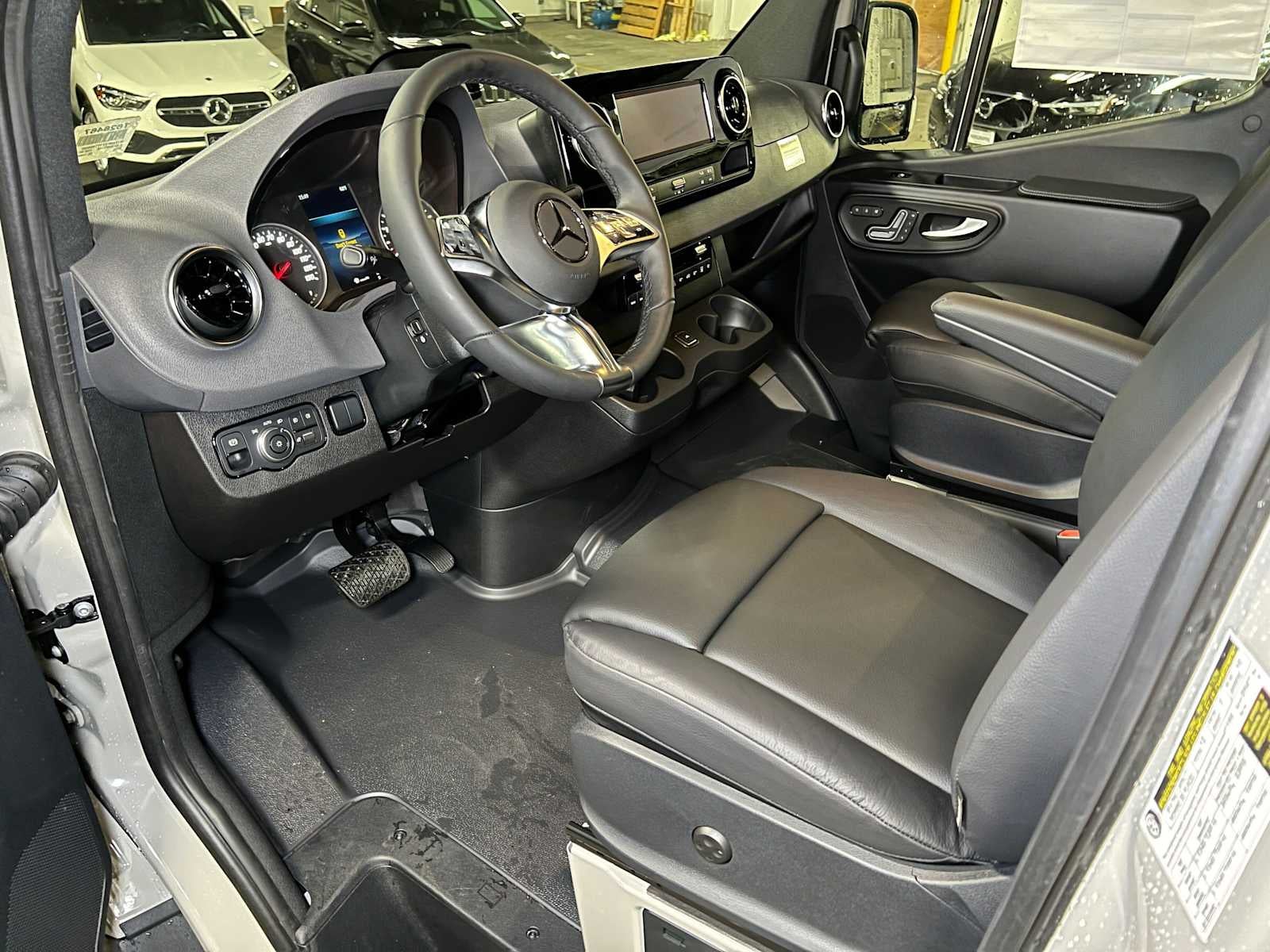 2026 Mercedes-Benz Sprinter Passenger 2500 Standard Roof I4 Diesel HO 144 AWD