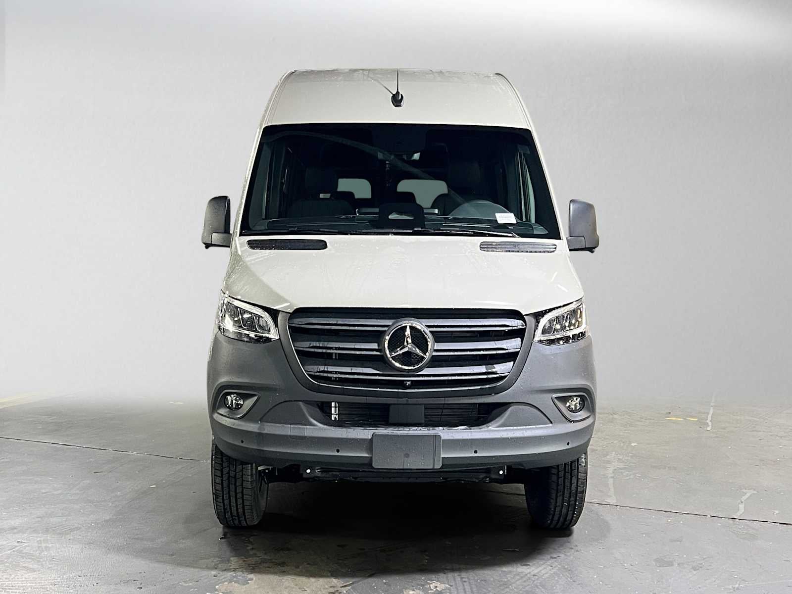 2026 Mercedes-Benz Sprinter Passenger 2500 Standard Roof I4 Diesel HO 144 AWD