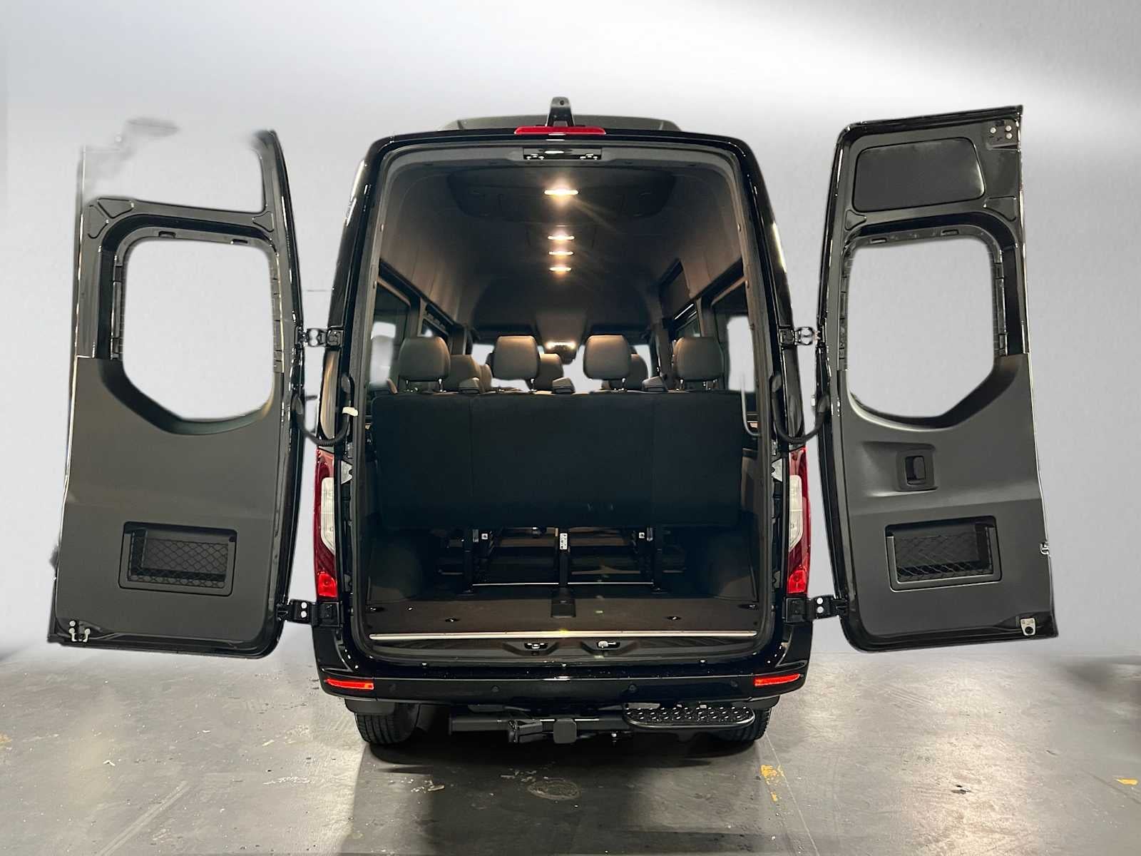 2026 Mercedes-Benz Sprinter Passenger Van 2500 Standard Roof I4 Diesel HO 144 AWD