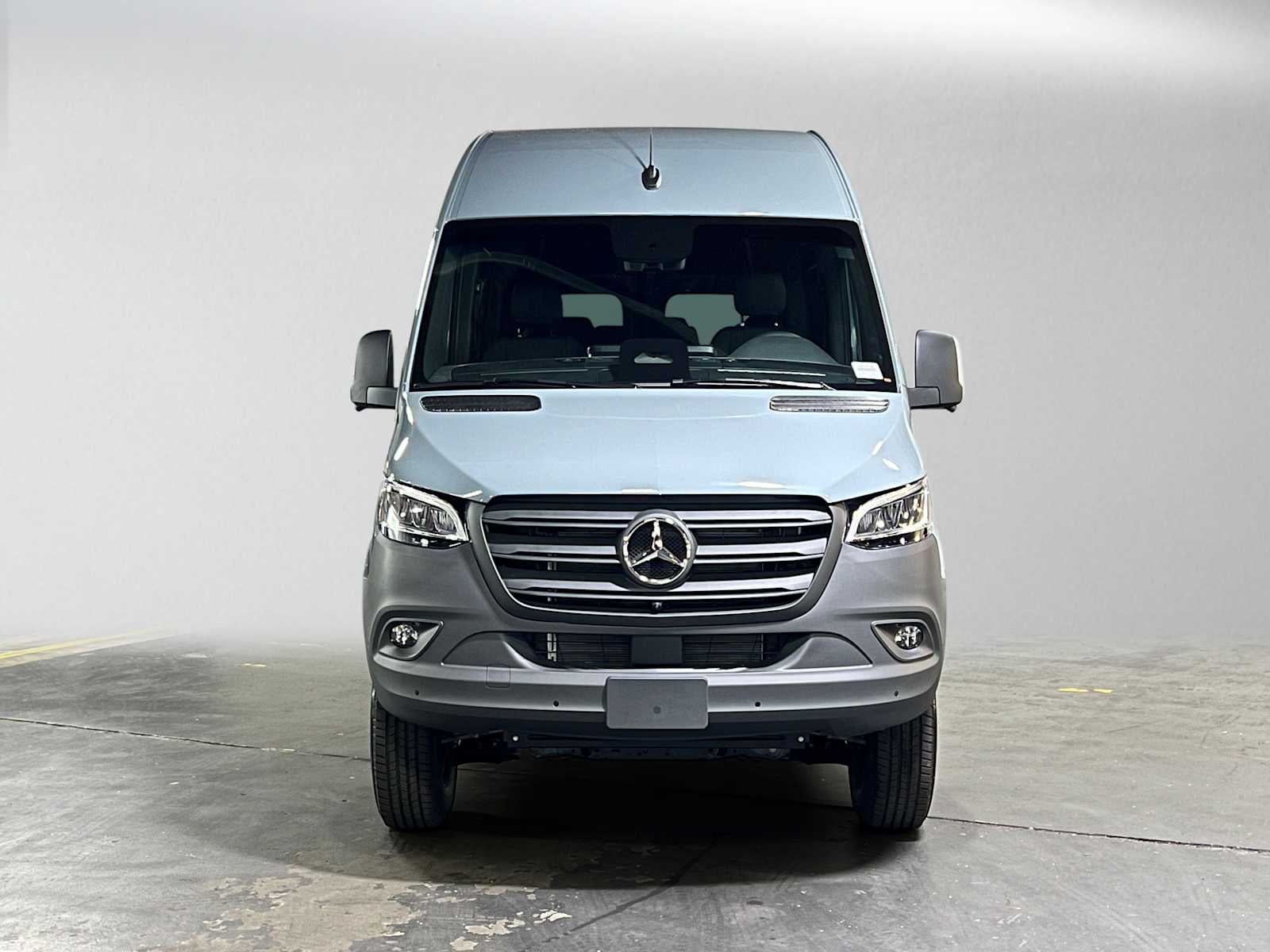 2026 Mercedes-Benz Sprinter Passenger Van 2500 Standard Roof I4 Diesel HO 144 AWD