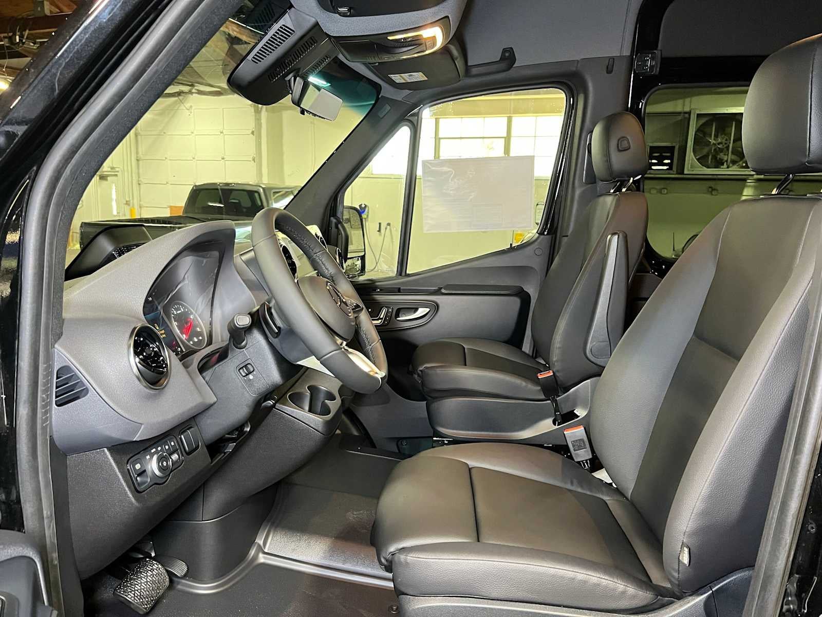 2026 Mercedes-Benz Sprinter Passenger 2500 Standard Roof I4 Diesel HO 144 AWD