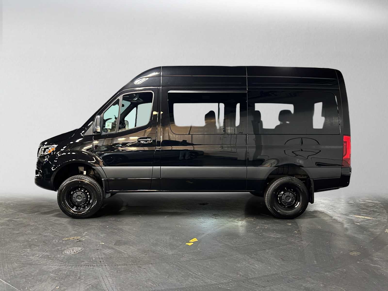 2026 Mercedes-Benz Sprinter Passenger Van 2500 Standard Roof I4 Diesel HO 144 AWD