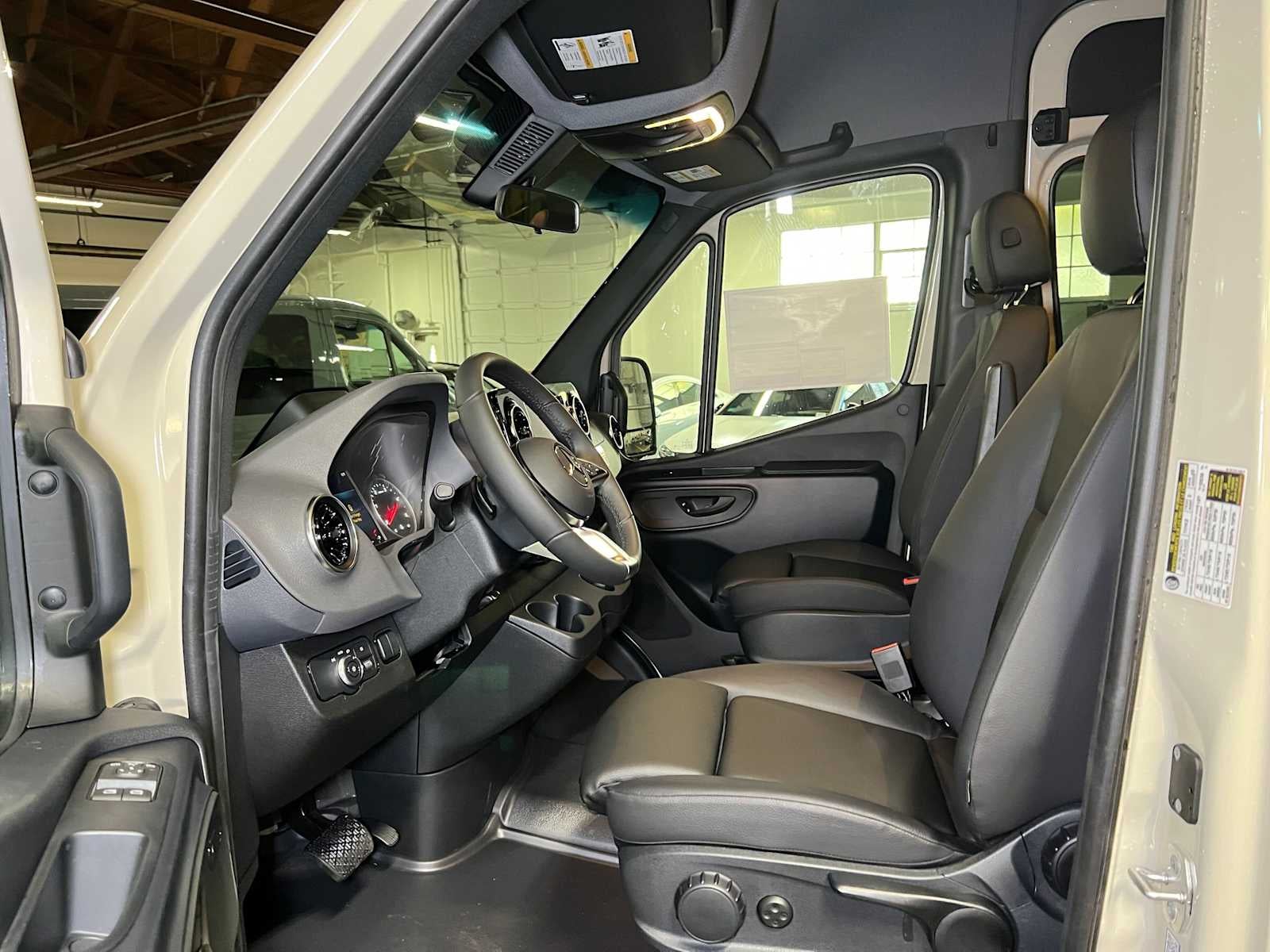 2026 Mercedes-Benz Sprinter Passenger 2500 Standard Roof I4 Diesel HO 144 AWD