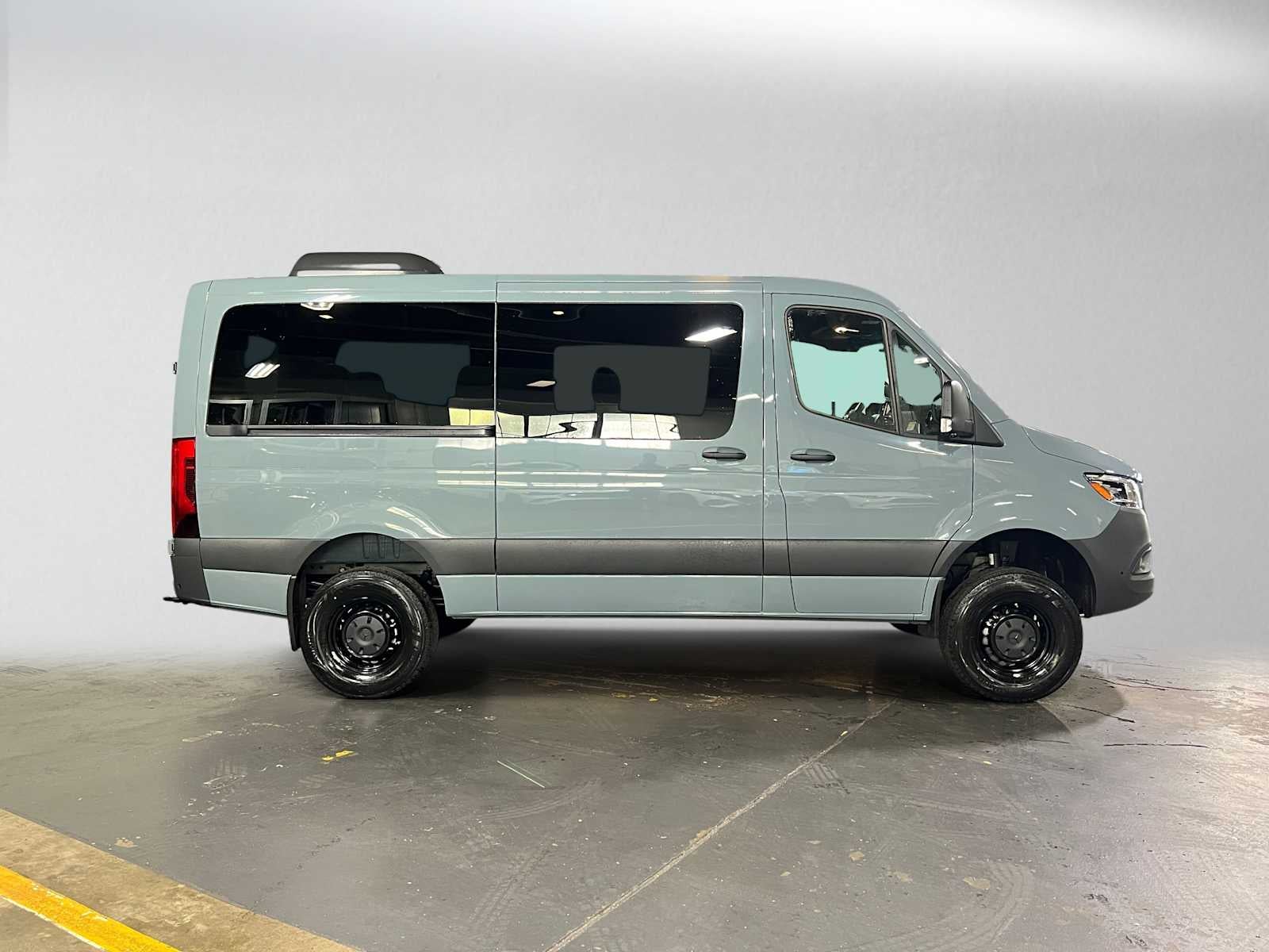 2026 Mercedes-Benz Sprinter Passenger 2500 Standard Roof I4 Diesel HO 144 AWD