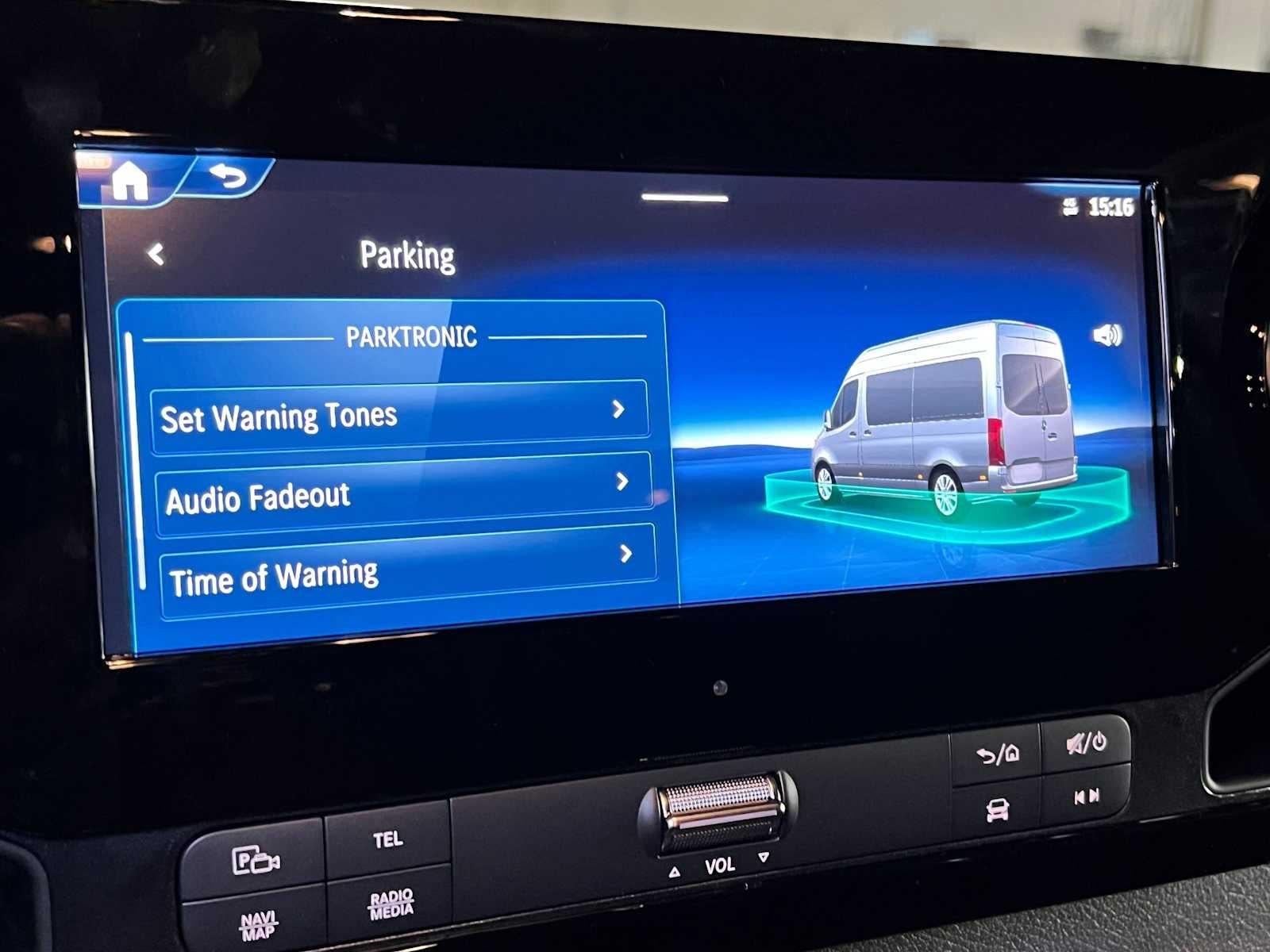 2026 Mercedes-Benz Sprinter Passenger 2500 Standard Roof I4 Diesel HO 144 AWD