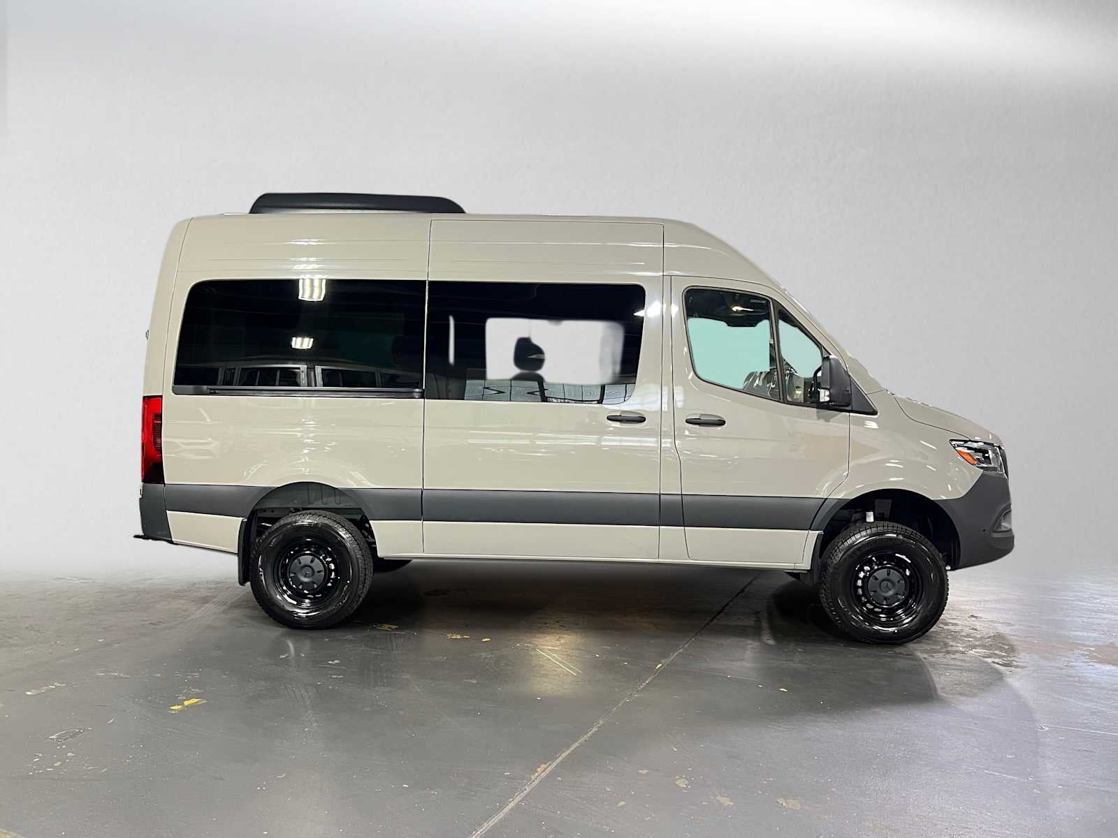 2026 Mercedes-Benz Sprinter Passenger Van 2500 Standard Roof I4 Diesel HO 144 AWD