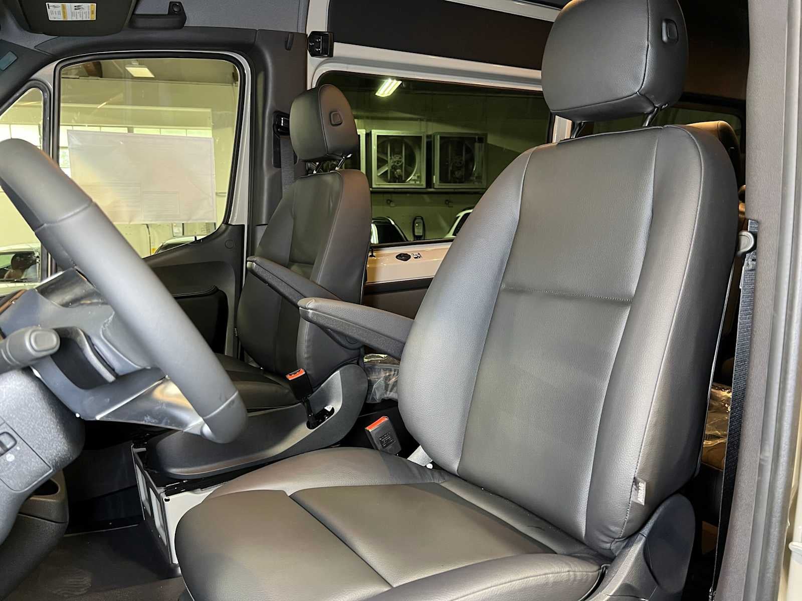 2026 Mercedes-Benz Sprinter Passenger Van 2500 Standard Roof I4 Diesel HO 144 AWD