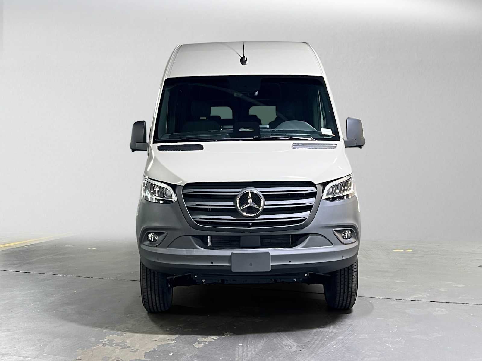 2026 Mercedes-Benz Sprinter Passenger Van 2500 Standard Roof I4 Diesel HO 144 AWD