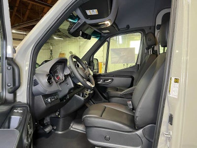 2026 Mercedes-Benz Sprinter Passenger 2500 Standard Roof I4 Diesel HO 144 AWD