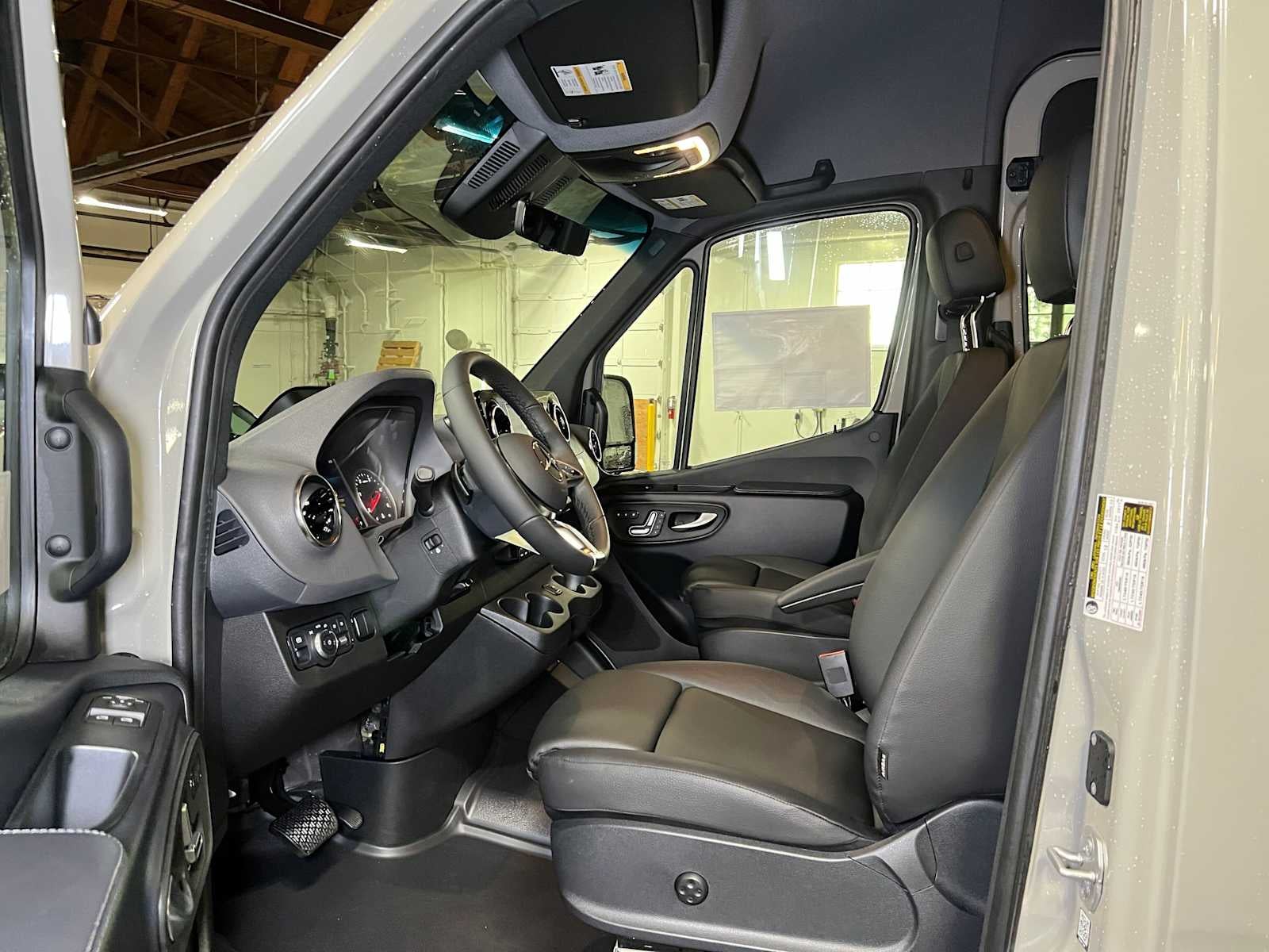 2026 Mercedes-Benz Sprinter Passenger 2500 Standard Roof I4 Diesel HO 144 AWD