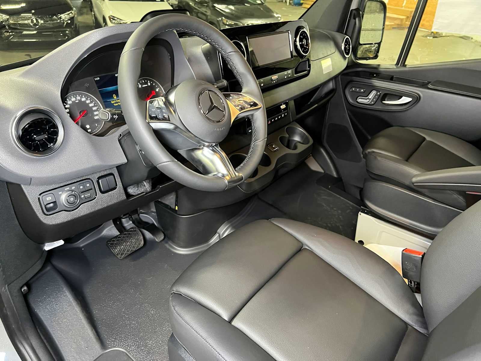 2026 Mercedes-Benz Sprinter Passenger 2500 Standard Roof I4 Diesel HO 144 AWD