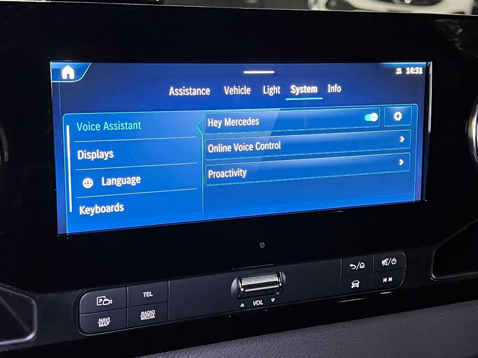 2026 Mercedes-Benz Sprinter Passenger 2500 Standard Roof I4 Diesel HO 144 AWD