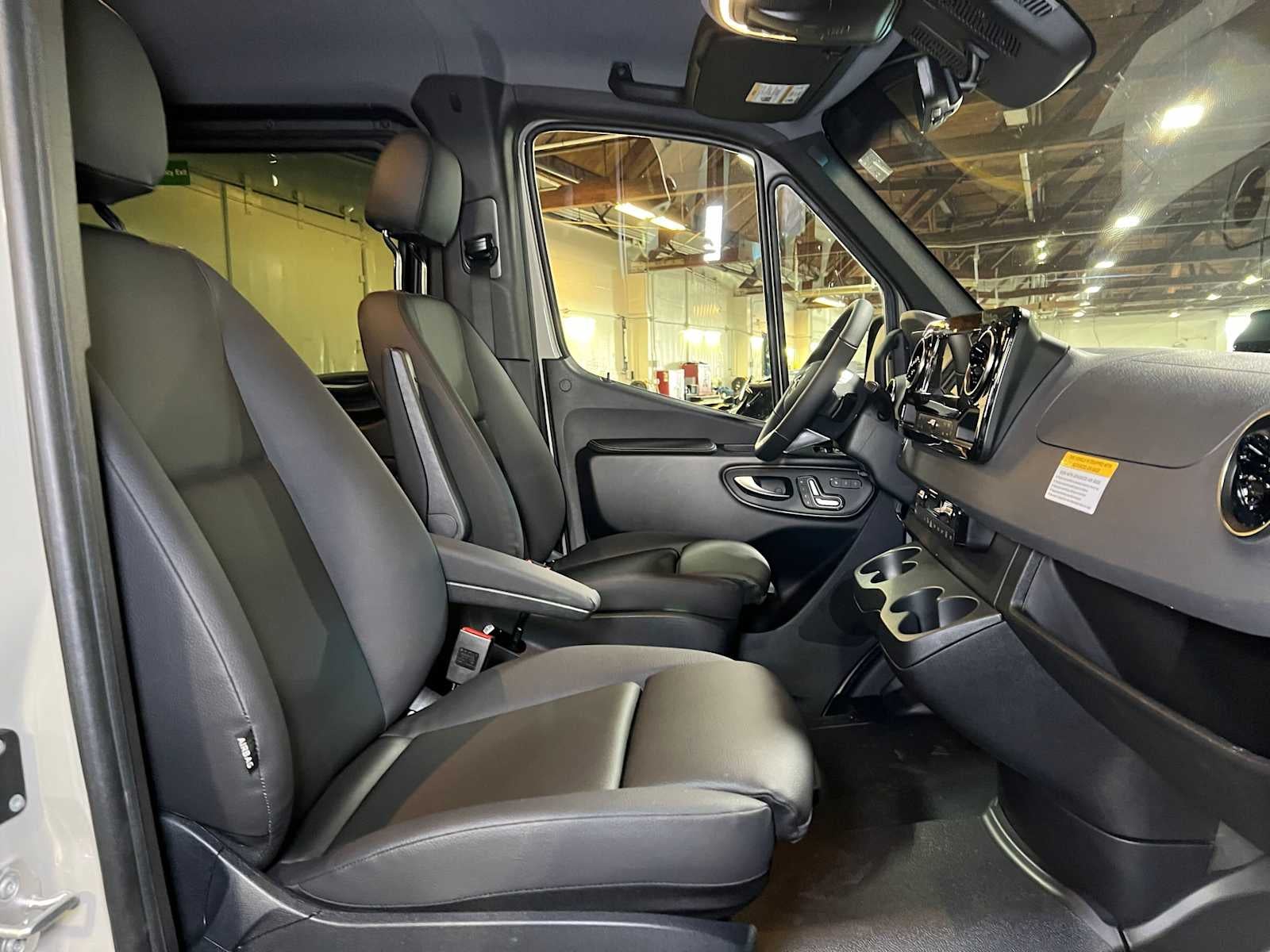 2026 Mercedes-Benz Sprinter Passenger 2500 Standard Roof I4 Diesel HO 144 AWD