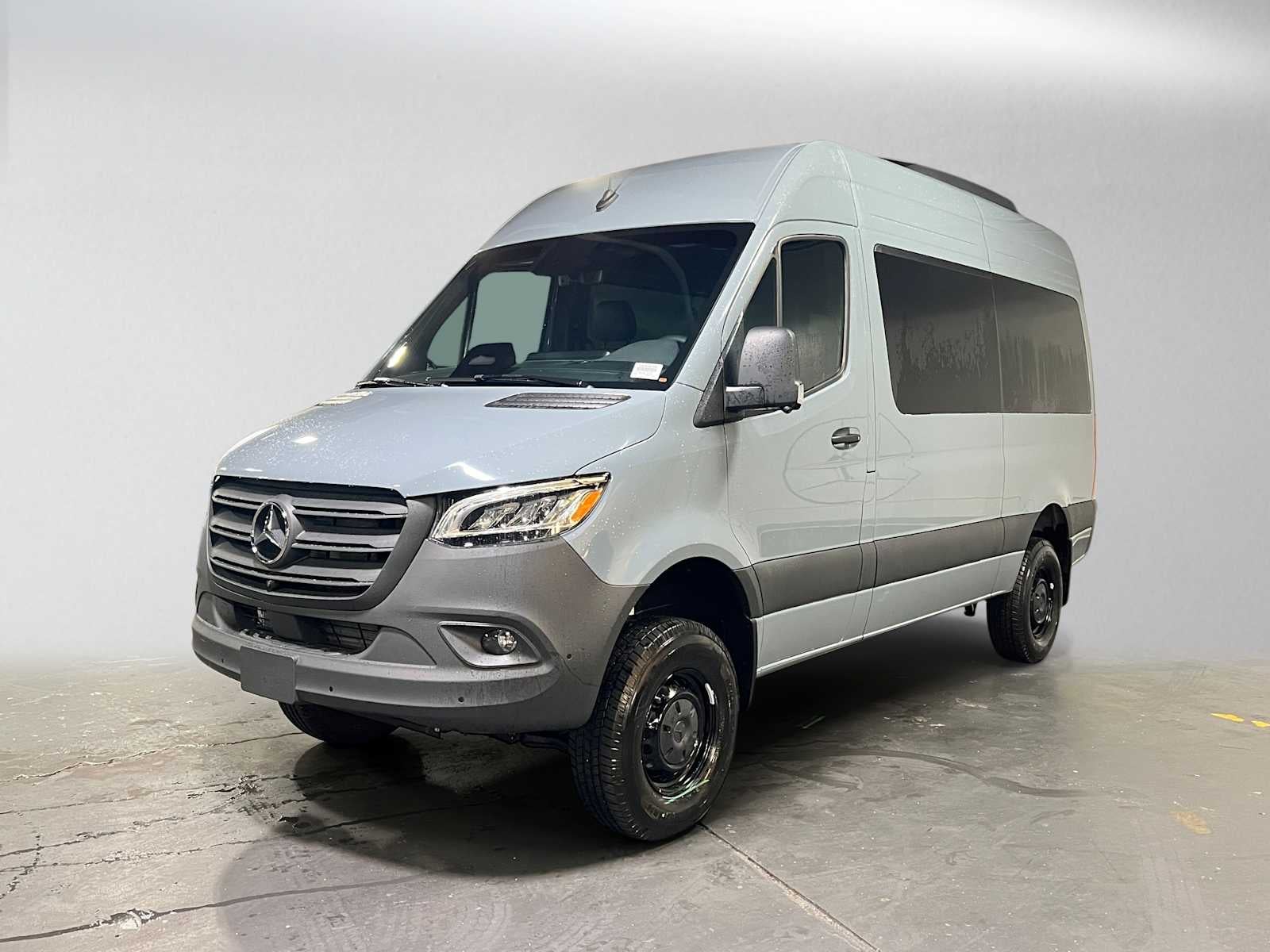 2026 Mercedes-Benz Sprinter Passenger Van 2500 Standard Roof I4 Diesel HO 144 AWD