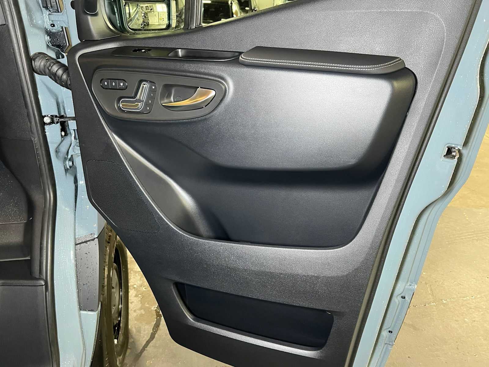 2026 Mercedes-Benz Sprinter Passenger 2500 Standard Roof I4 Diesel HO 144 AWD