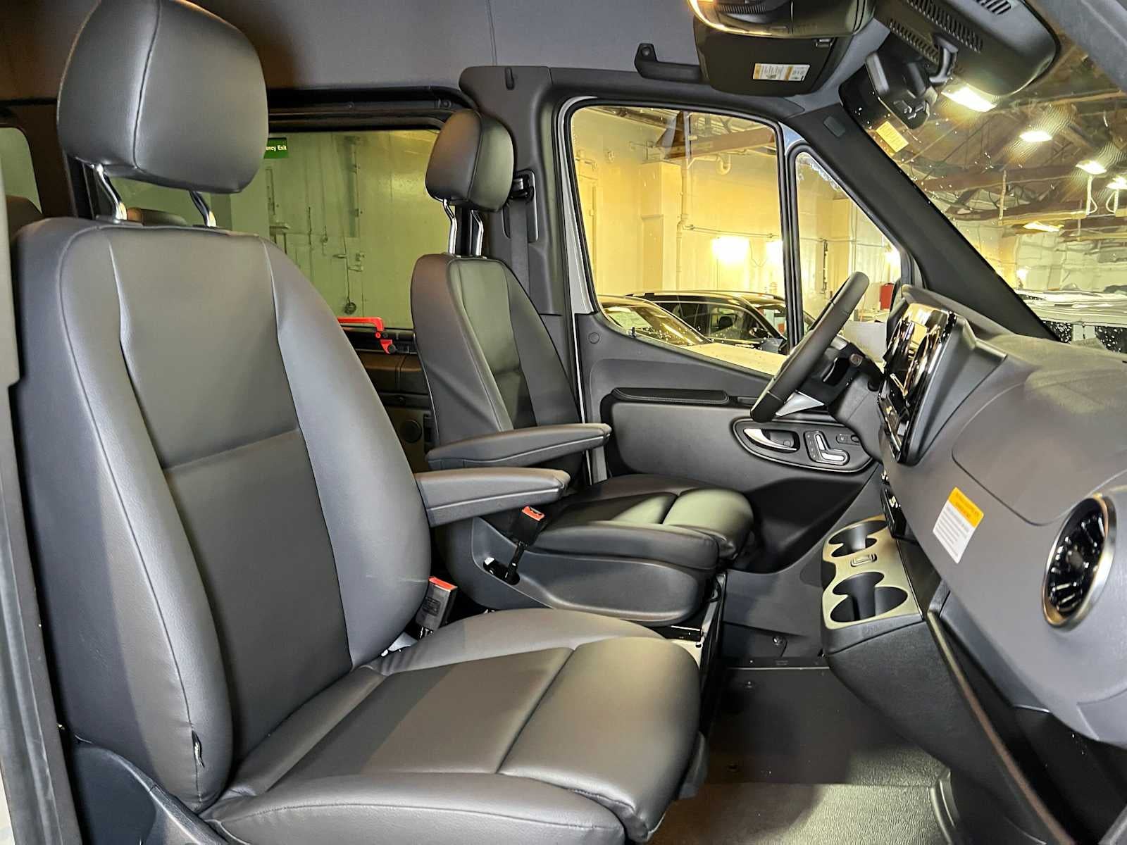 2026 Mercedes-Benz Sprinter Passenger 2500 Standard Roof I4 Diesel HO 144 AWD