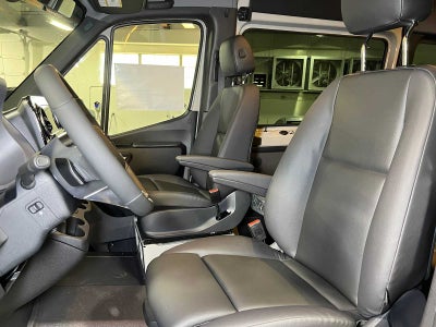 2026 Mercedes-Benz Sprinter Passenger 2500 Standard Roof I4 Diesel HO 144 AWD