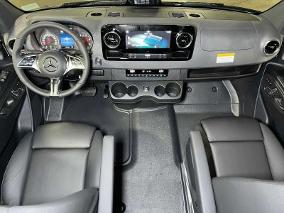 2026 Mercedes-Benz Sprinter Passenger 2500 Standard Roof I4 Diesel HO 144 AWD