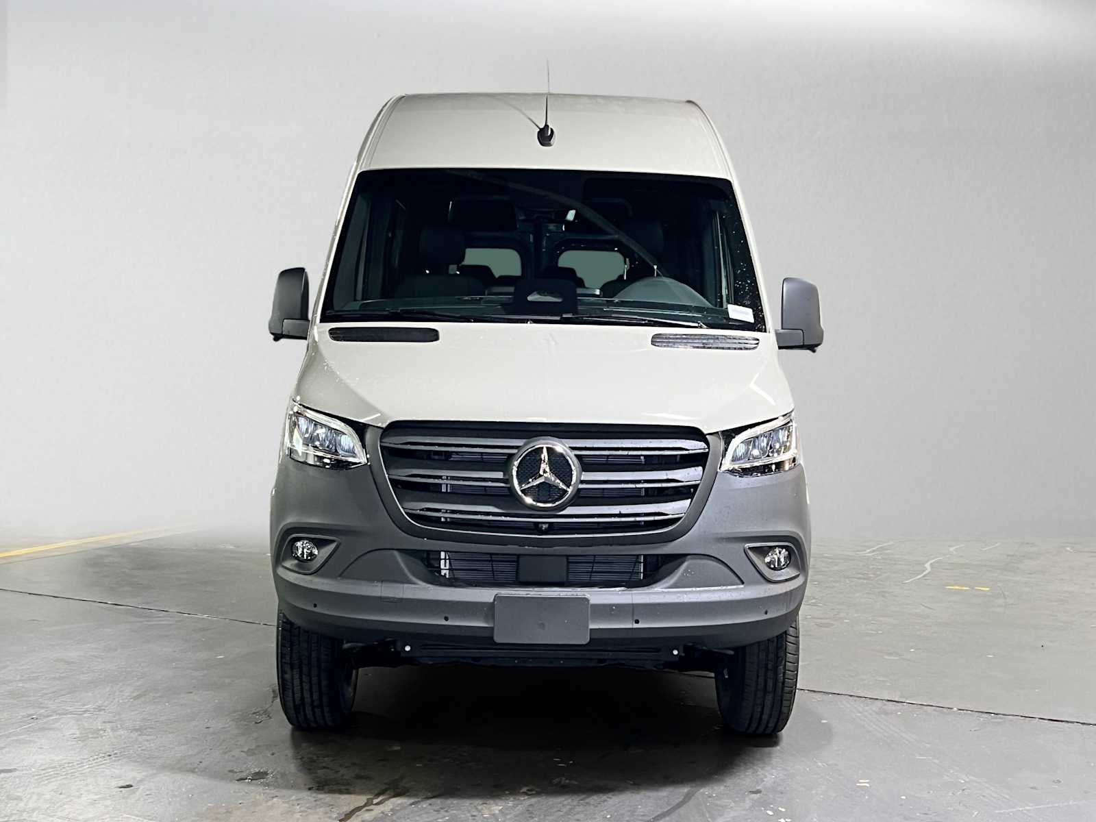 2026 Mercedes-Benz Sprinter Passenger 2500 Standard Roof I4 Diesel HO 144 AWD