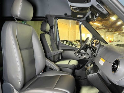 2026 Mercedes-Benz Sprinter Passenger 2500 Standard Roof I4 Diesel HO 144 AWD