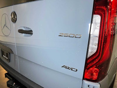 2026 Mercedes-Benz Sprinter Passenger 2500 Standard Roof I4 Diesel HO 144 AWD