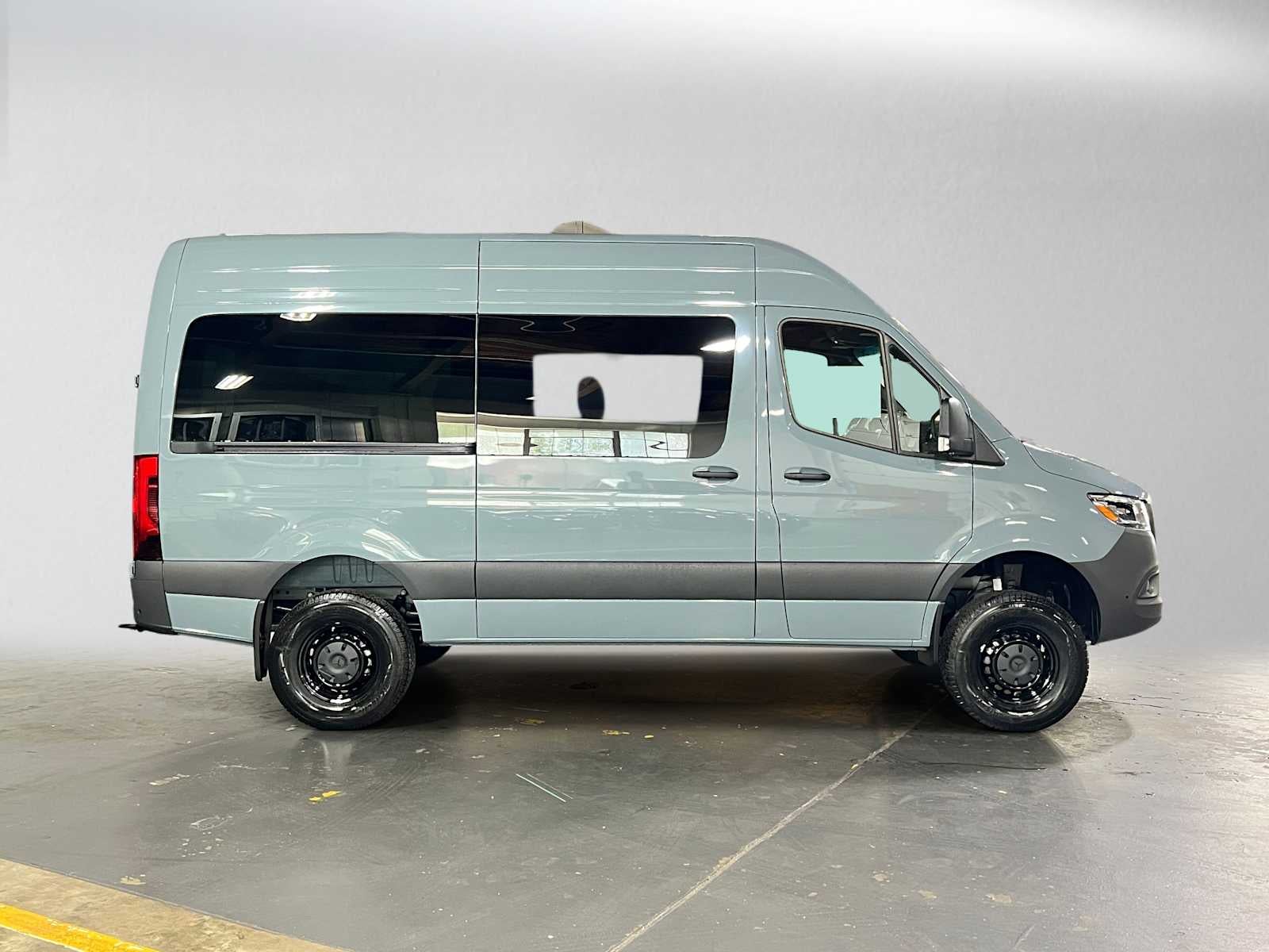 2026 Mercedes-Benz Sprinter Passenger 2500 Standard Roof I4 Diesel HO 144 AWD