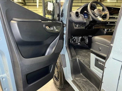 2026 Mercedes-Benz Sprinter Passenger 2500 Standard Roof I4 Diesel HO 144 AWD