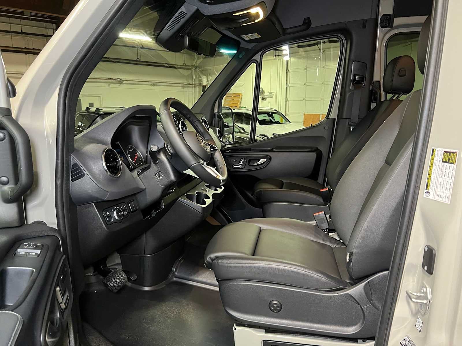 2026 Mercedes-Benz Sprinter Passenger 2500 Standard Roof I4 Diesel HO 144 AWD