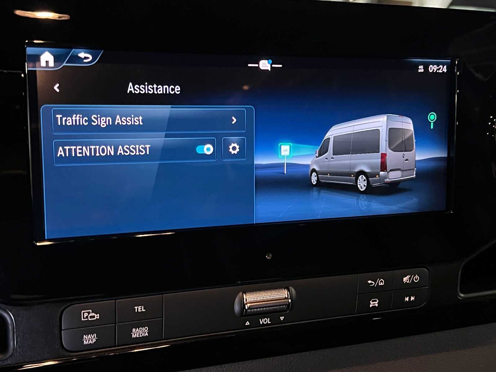 2026 Mercedes-Benz Sprinter Passenger 2500 Standard Roof I4 Diesel HO 144 AWD