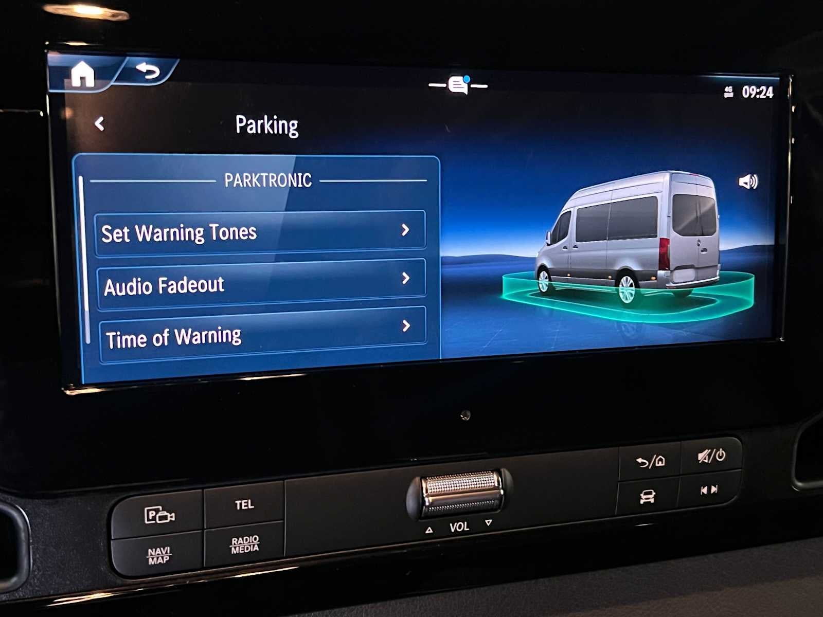 2026 Mercedes-Benz Sprinter Passenger 2500 Standard Roof I4 Diesel HO 144 AWD
