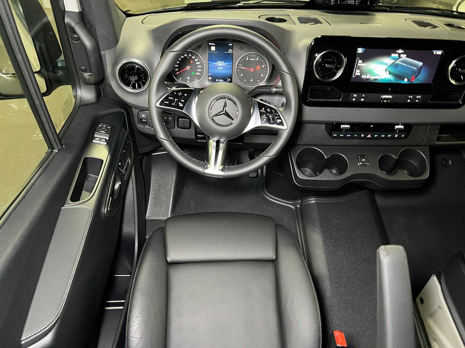 2026 Mercedes-Benz Sprinter Passenger 2500 Standard Roof I4 Diesel HO 144 AWD