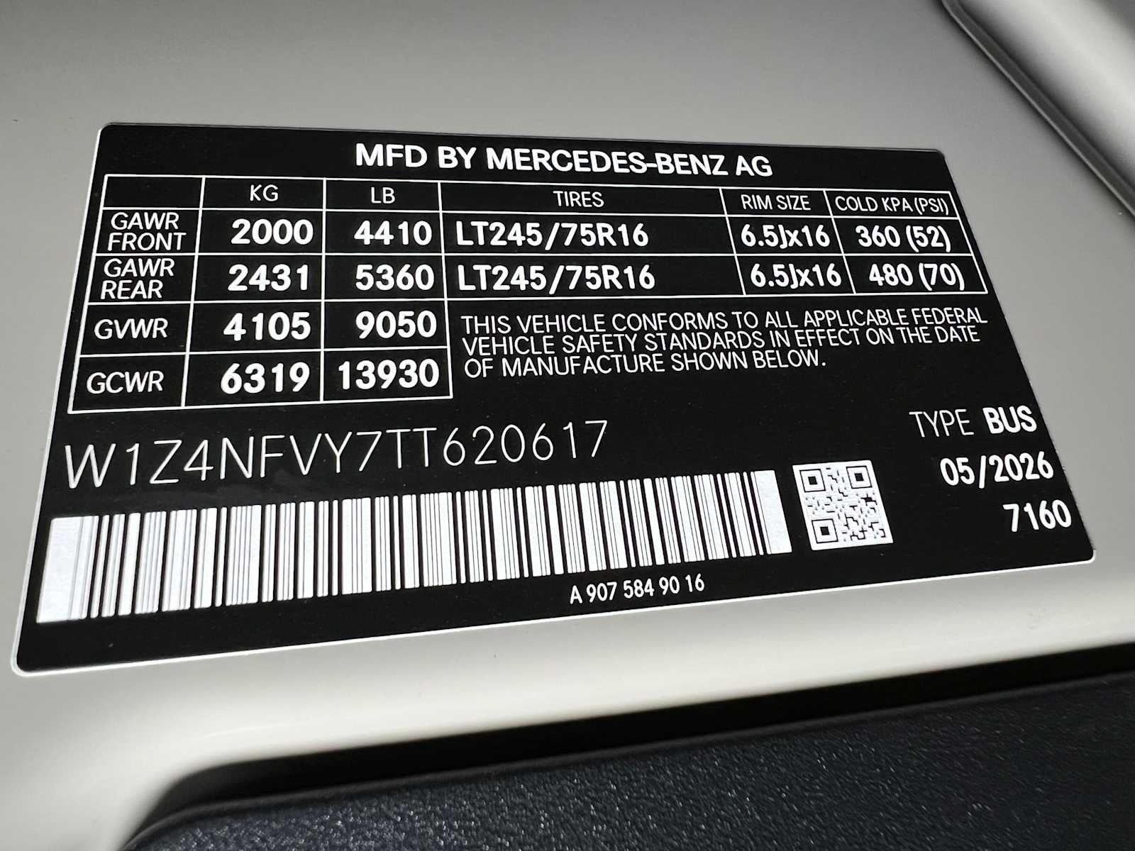 2026 Mercedes-Benz Sprinter Passenger 2500 Standard Roof I4 Diesel HO 144 AWD