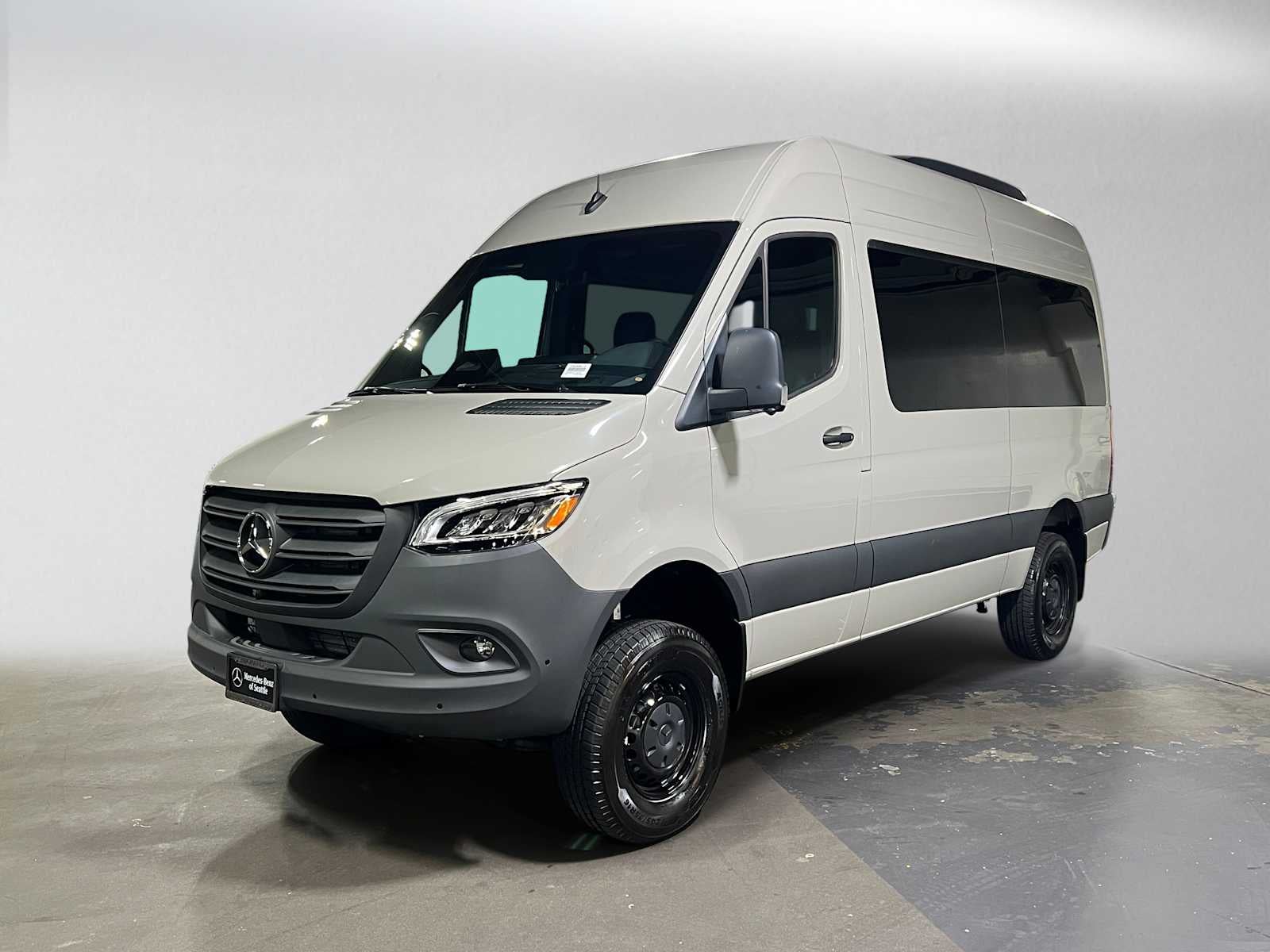 2026 Mercedes-Benz Sprinter Passenger 2500 Standard Roof I4 Diesel HO 144 AWD