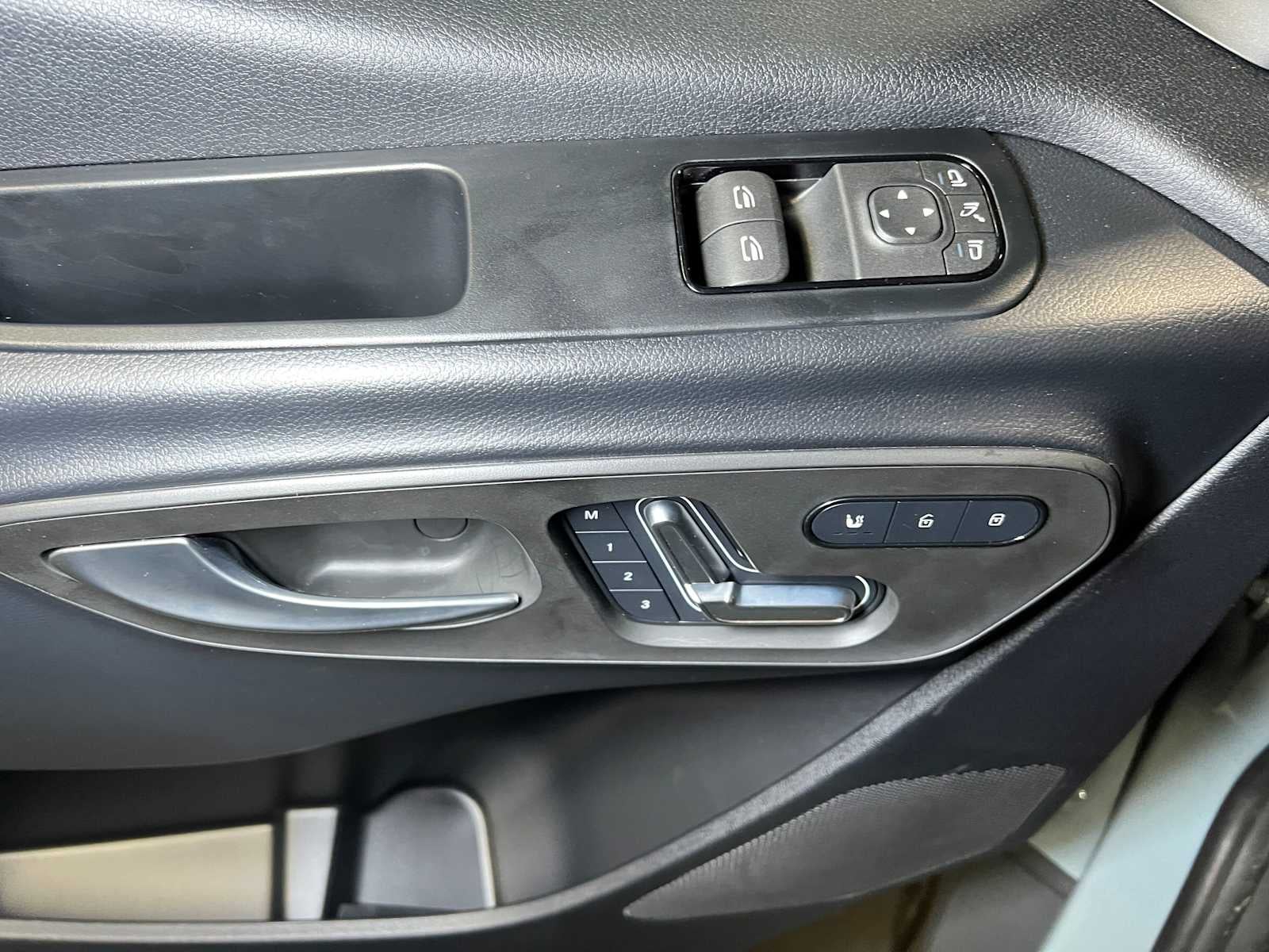 2026 Mercedes-Benz Sprinter Passenger Van 2500 Standard Roof I4 Diesel HO 144 AWD