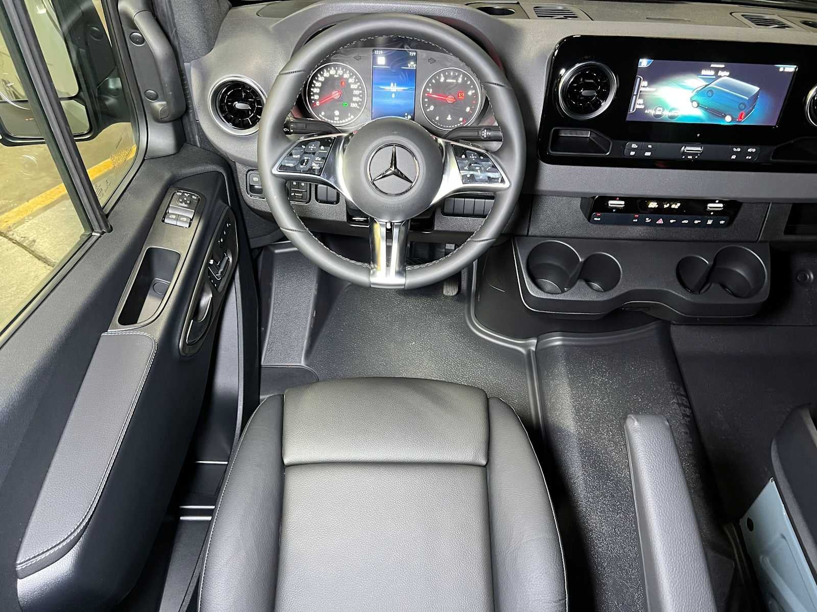 2026 Mercedes-Benz Sprinter Passenger Van 2500 Standard Roof I4 Diesel HO 144 AWD