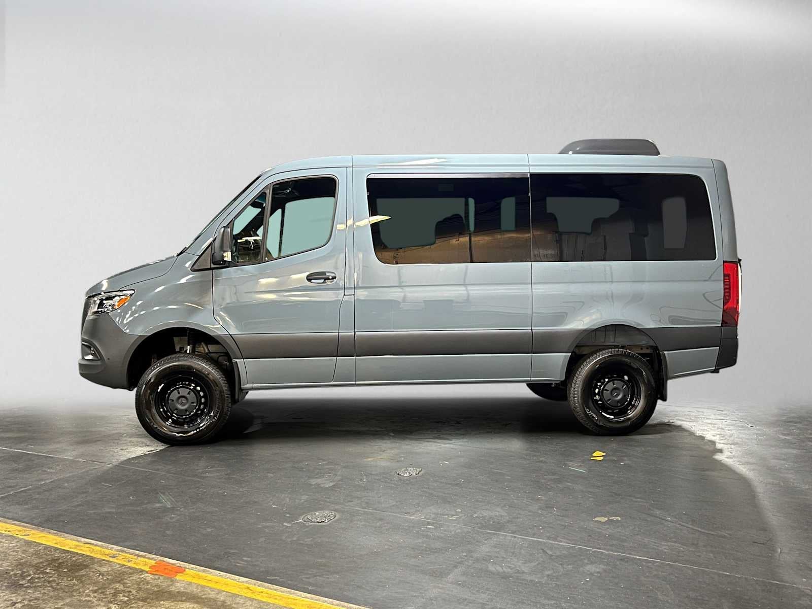 2026 Mercedes-Benz Sprinter Passenger Van 2500 Standard Roof I4 Diesel HO 144 AWD