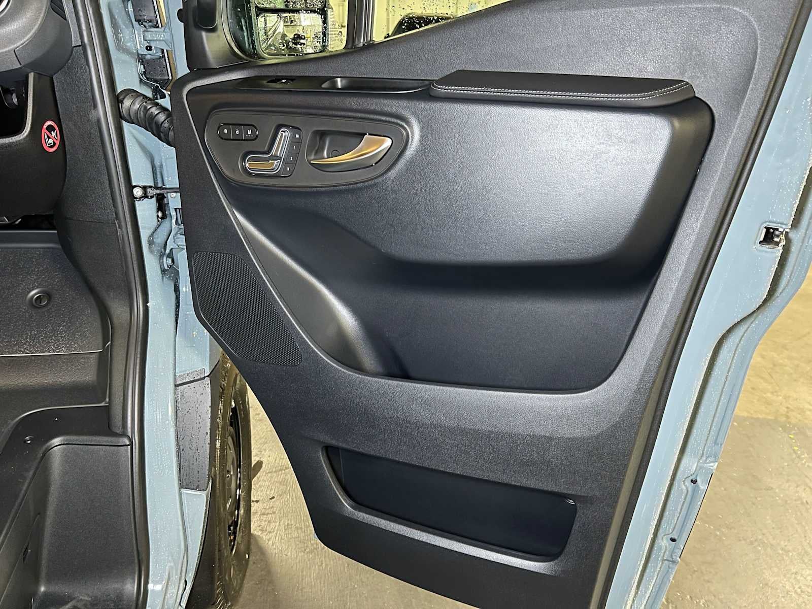 2026 Mercedes-Benz Sprinter Passenger 2500 Standard Roof I4 Diesel HO 144 AWD