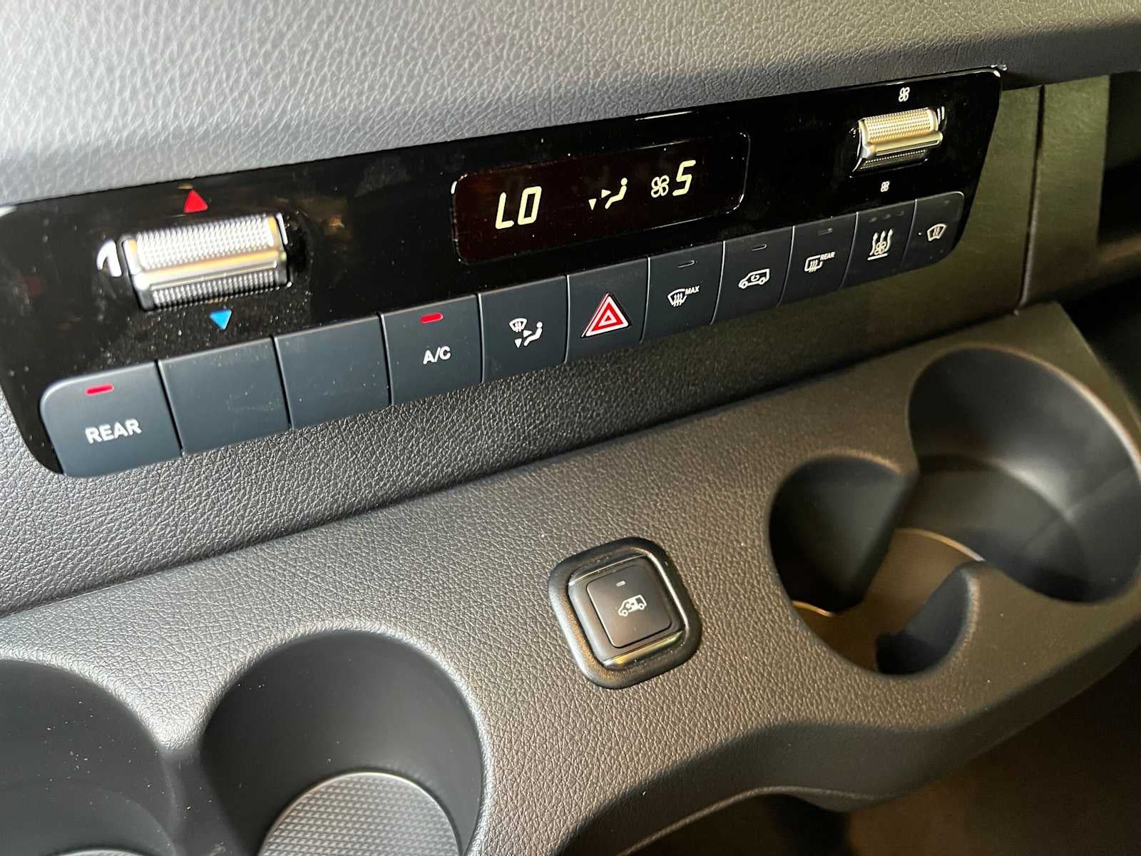 2026 Mercedes-Benz Sprinter Passenger 2500 Standard Roof I4 Diesel HO 144 AWD