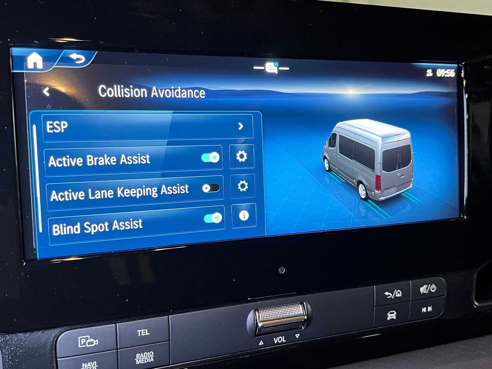 2026 Mercedes-Benz Sprinter Passenger 2500 Standard Roof I4 Diesel HO 144 AWD