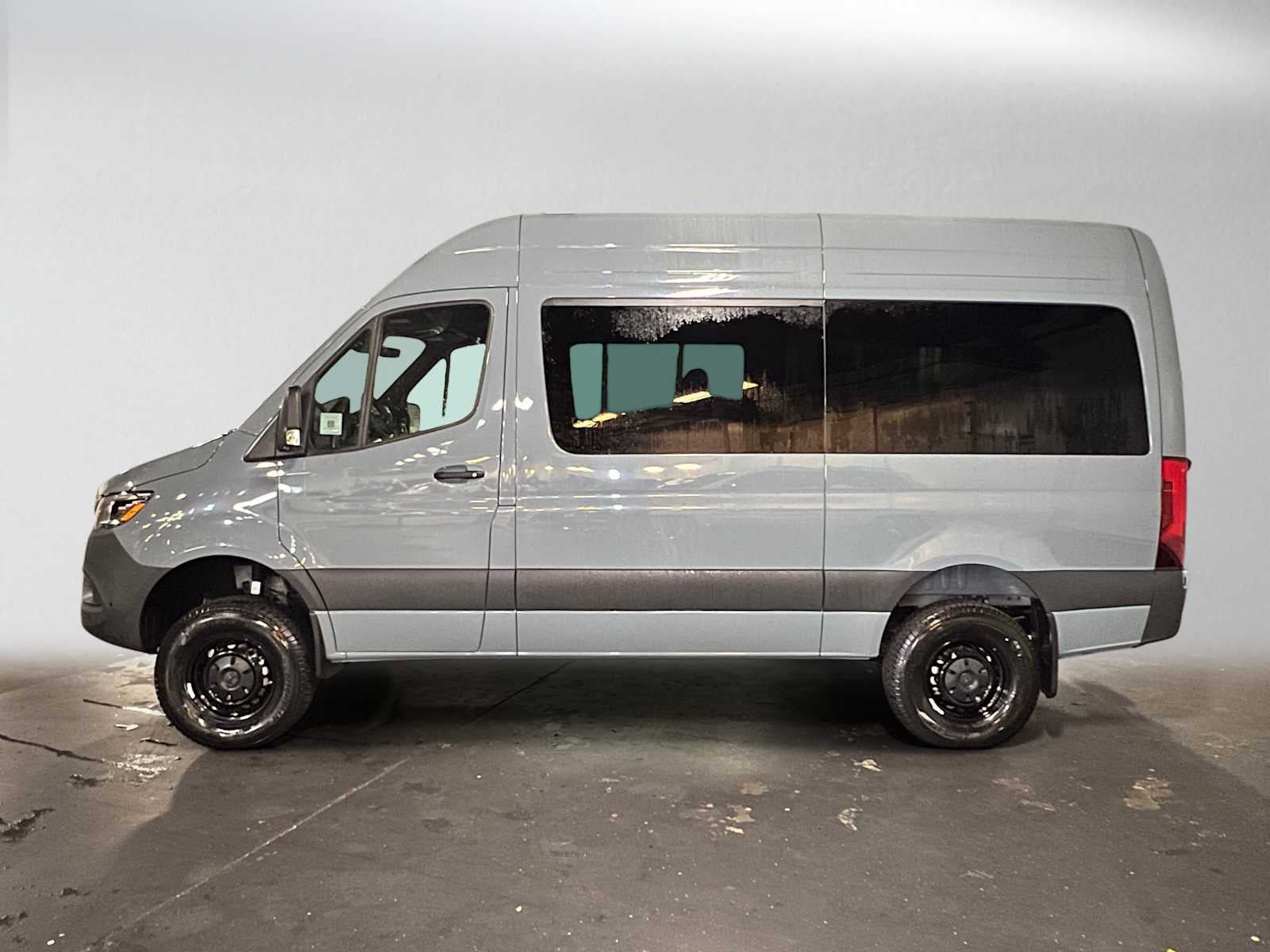 2026 Mercedes-Benz Sprinter Passenger 2500 Standard Roof I4 Diesel HO 144 AWD