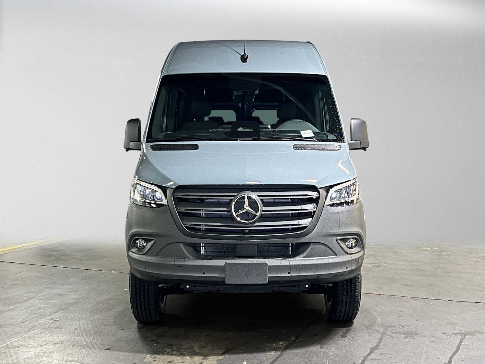 2026 Mercedes-Benz Sprinter Passenger 2500 Standard Roof I4 Diesel HO 144 AWD
