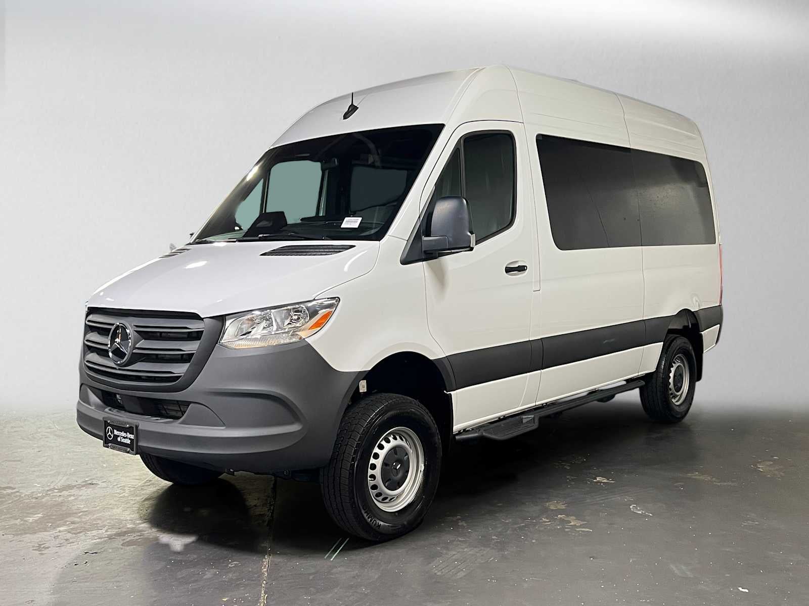2025 Mercedes-Benz Sprinter Passenger Van 2500 Standard Roof I4 Diesel HO 144 AWD