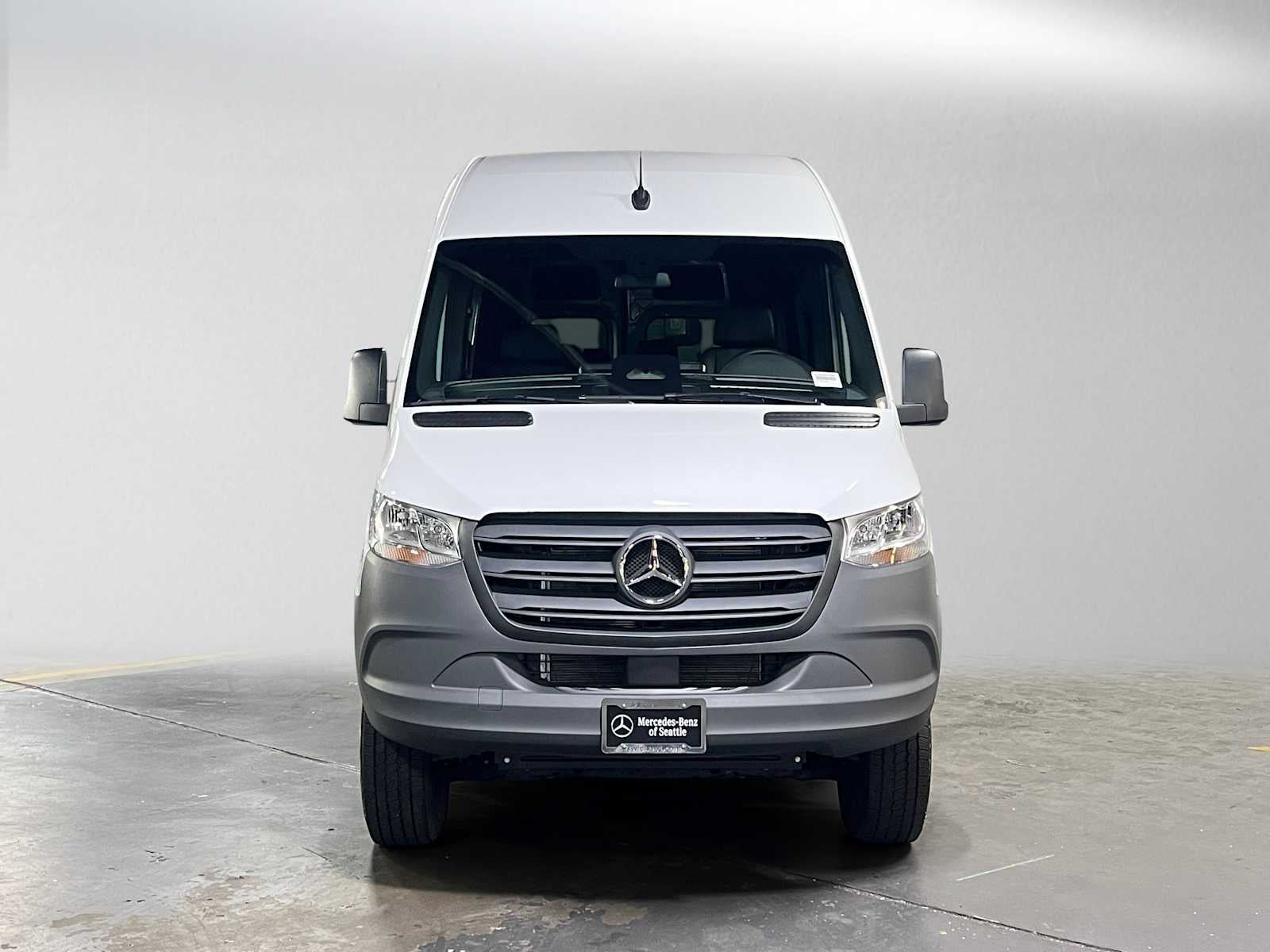 2025 Mercedes-Benz Sprinter Passenger Van 2500 Standard Roof I4 Diesel HO 144 AWD