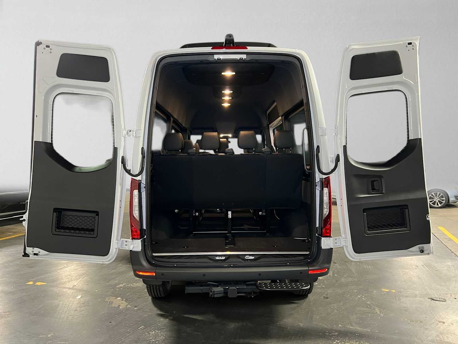 2026 Mercedes-Benz Sprinter Passenger 2500 Standard Roof I4 Diesel HO 144 AWD
