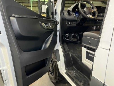 2026 Mercedes-Benz Sprinter Passenger 2500 Standard Roof I4 Diesel HO 144 AWD