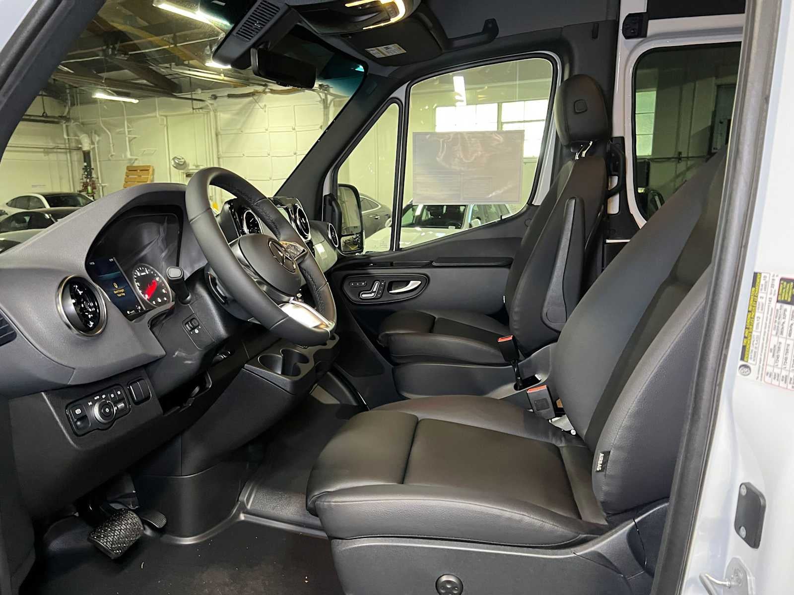 2026 Mercedes-Benz Sprinter Passenger 2500 Standard Roof I4 Diesel HO 144 AWD