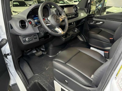 2026 Mercedes-Benz Sprinter Passenger 2500 Standard Roof I4 Diesel HO 144 AWD