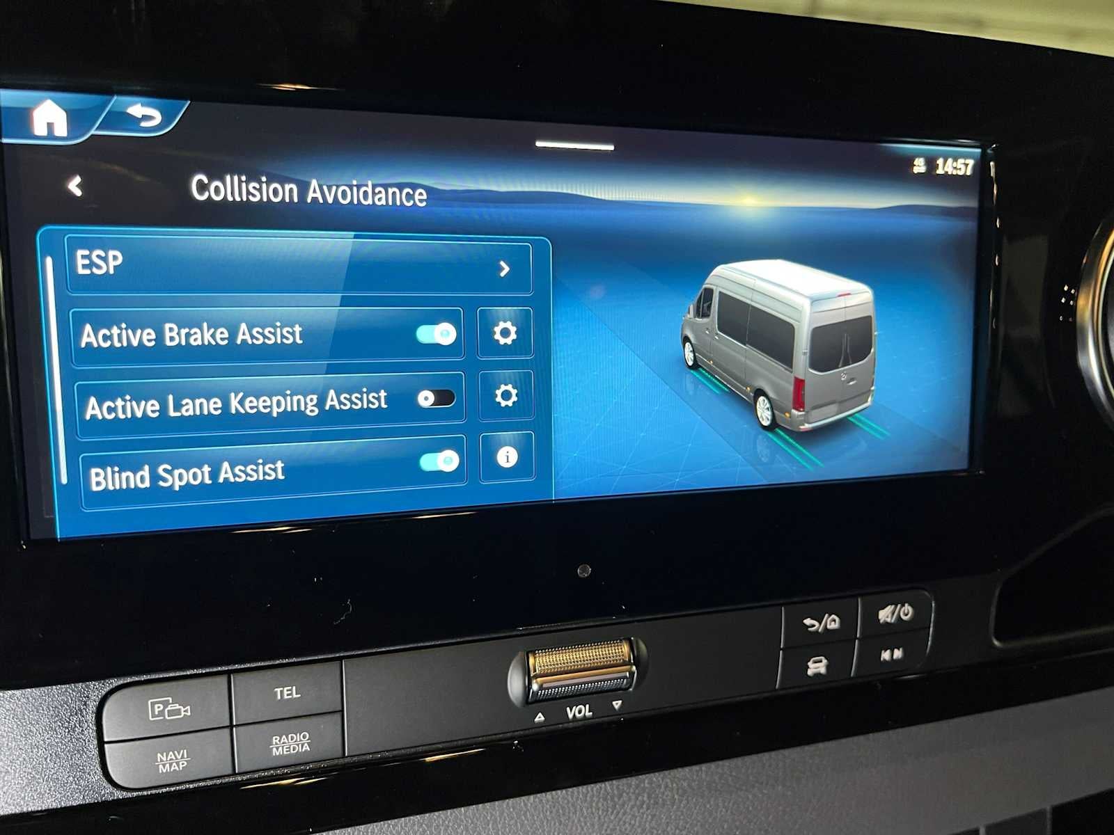 2026 Mercedes-Benz Sprinter Passenger 2500 Standard Roof I4 Diesel HO 144 AWD