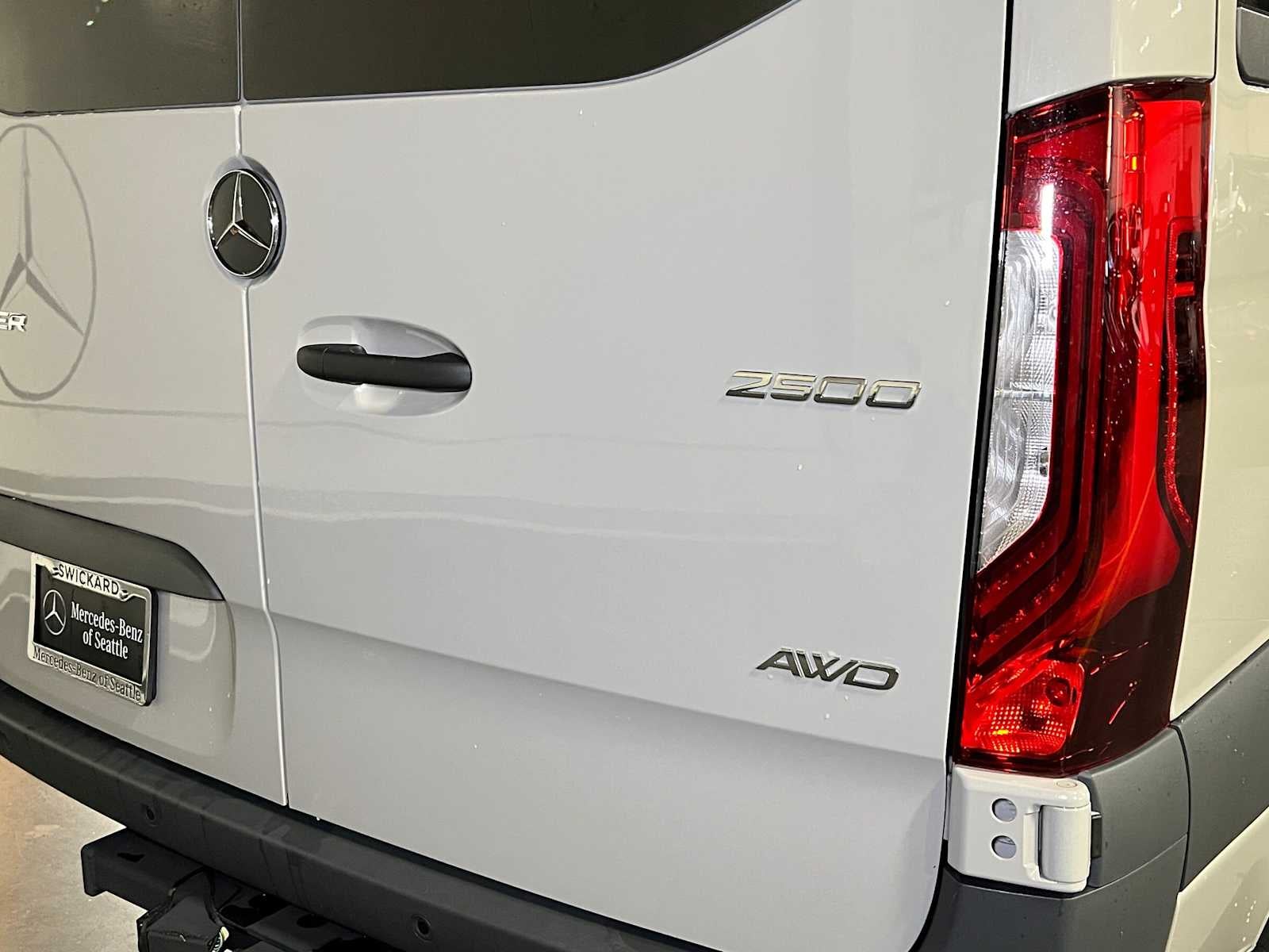 2026 Mercedes-Benz Sprinter Passenger 2500 Standard Roof I4 Diesel HO 144 AWD